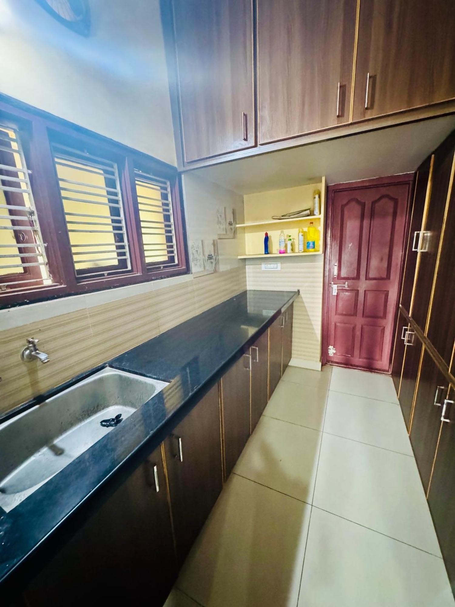 Sri Padha Vallabha Serenity Homestay Pithapuram Extérieur photo